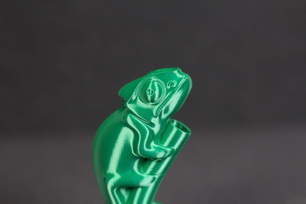 Chameleon-Pen-Holder-4.jpg Chameleon-Pen-Holder-4.jpg