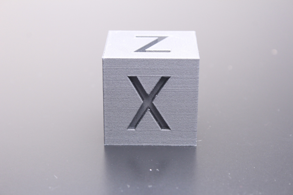 200-calibration-cube-printed-with-GreenTEC-PRO-Bad-Lighting.jpg 200-calibration-cube-printed-with-GreenTEC-PRO-Bad-Lighting.jpg