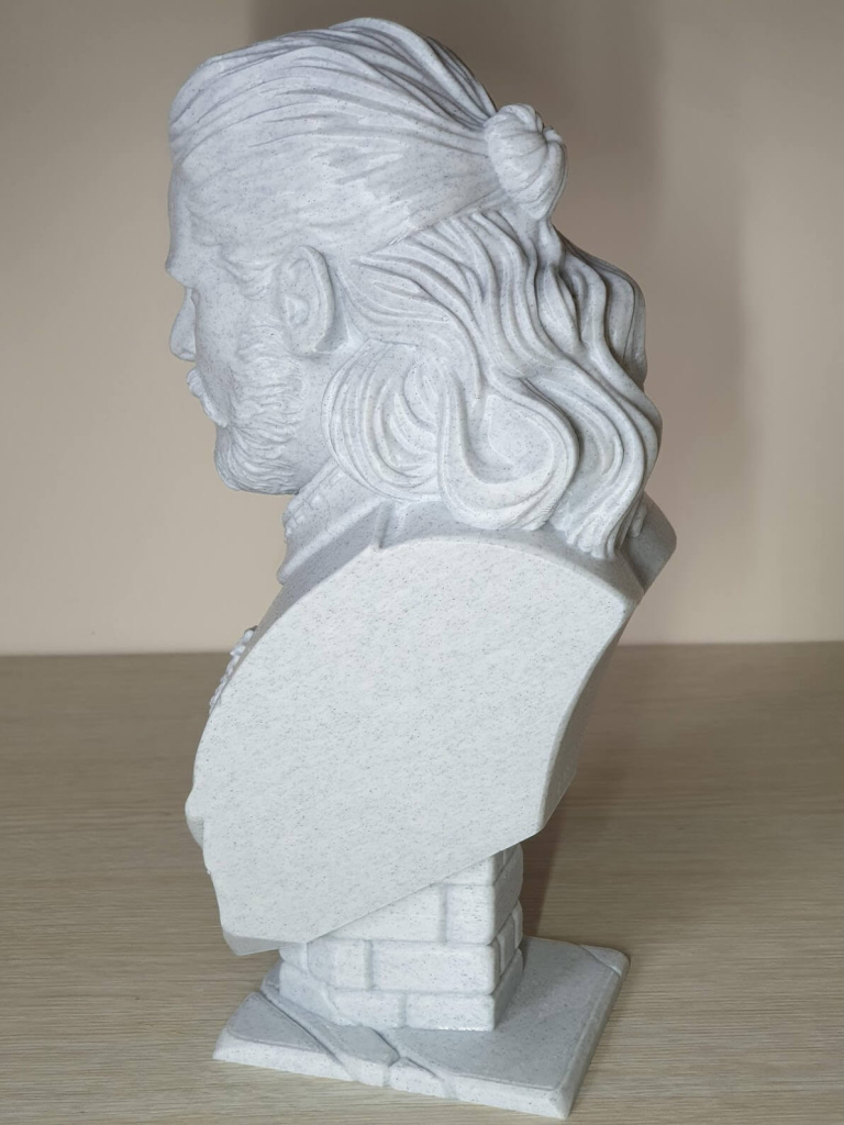 Eastman-Bust-4.jpg Eastman-Bust-4.jpg