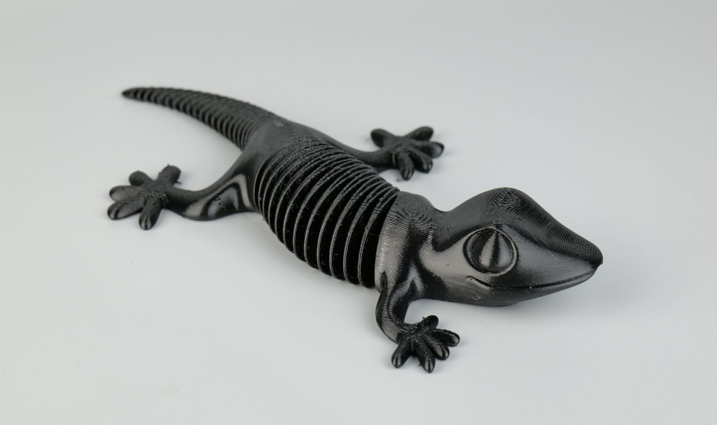 Super-Flexi-Gecko-TPU-print-on-A1-Mini1.jpg Super-Flexi-Gecko-TPU-print-on-A1-Mini1.jpg