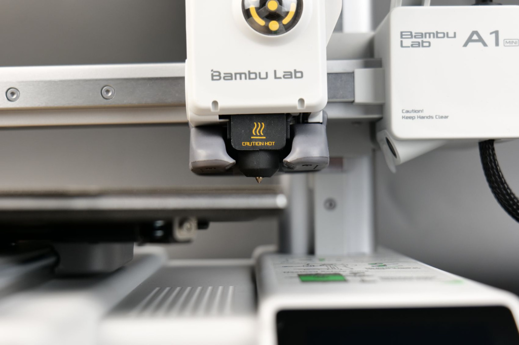 Bambu-Lab-A1-Mini-Bed-Leveling1.jpg Bambu-Lab-A1-Mini-Bed-Leveling1.jpg