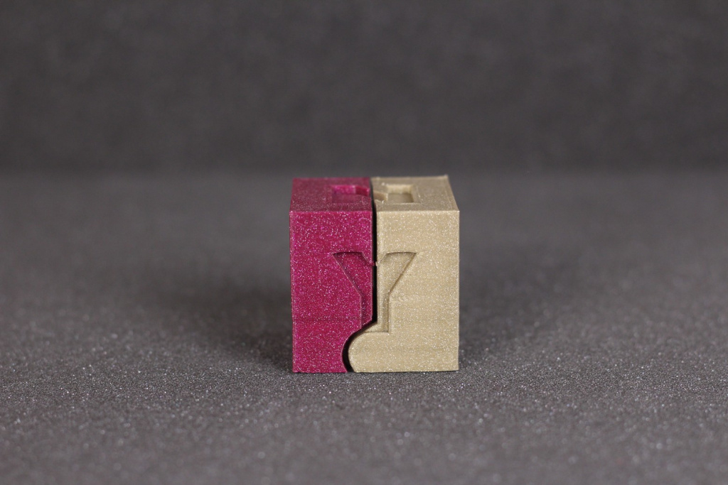 Hinged-Calibration-Cube-on-SV04-3.jpg Hinged-Calibration-Cube-on-SV04-3.jpg