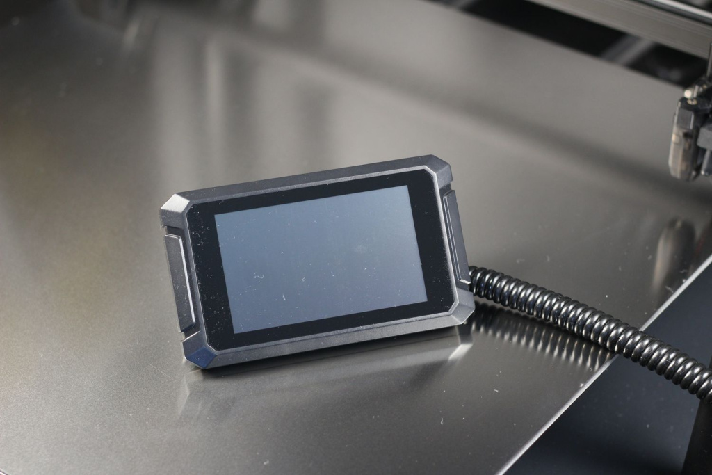 CR-M4-display-Removable-screen1.jpg CR-M4-display-Removable-screen1.jpg