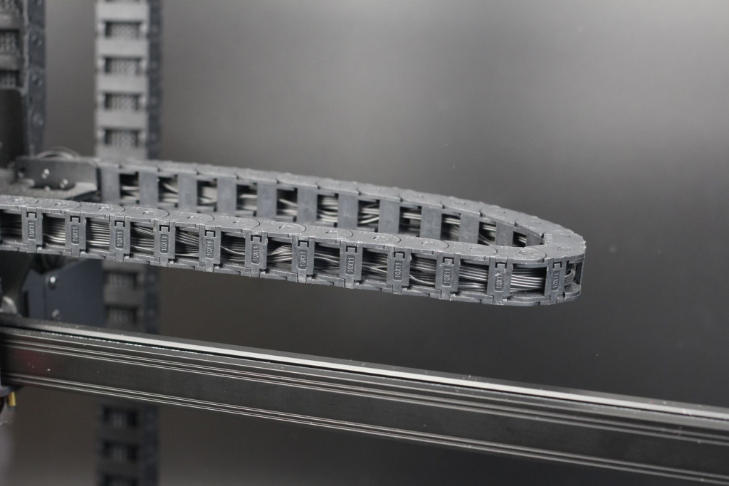 CR-M4-Drag-Chains1.jpg CR-M4-Drag-Chains1.jpg