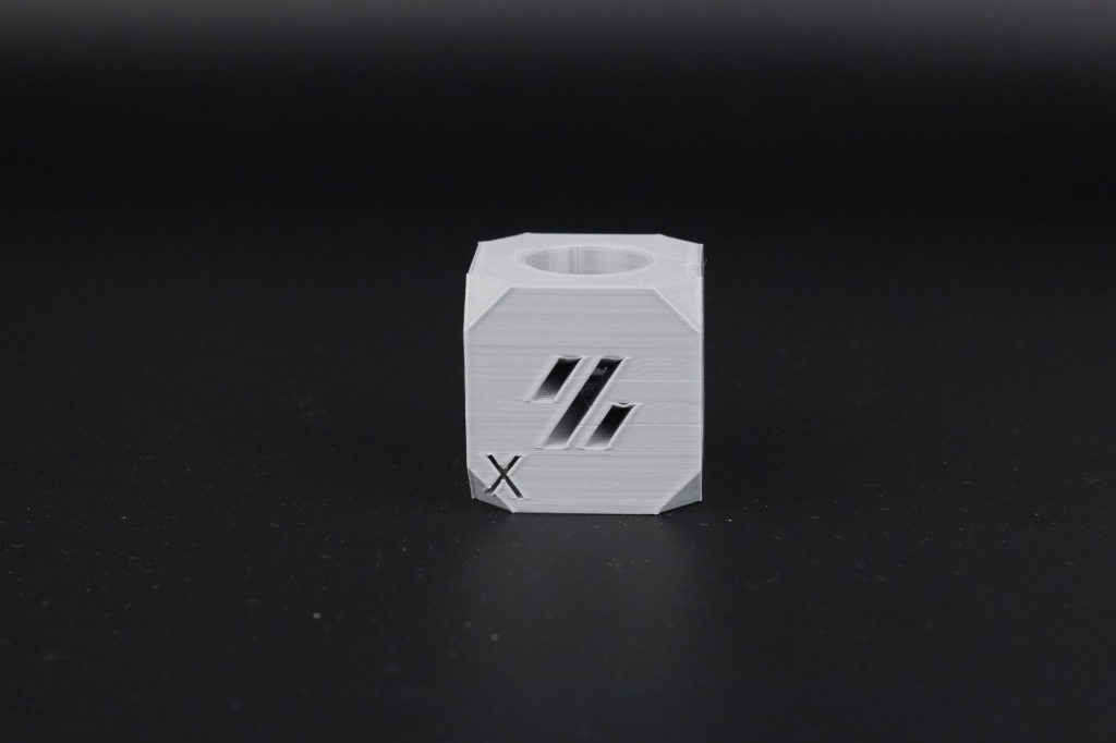 Voron-Calibration-Cube-on-Anycubic-Kobra-Plus1.jpg Voron-Calibration-Cube-on-Anycubic-Kobra-Plus1.jpg