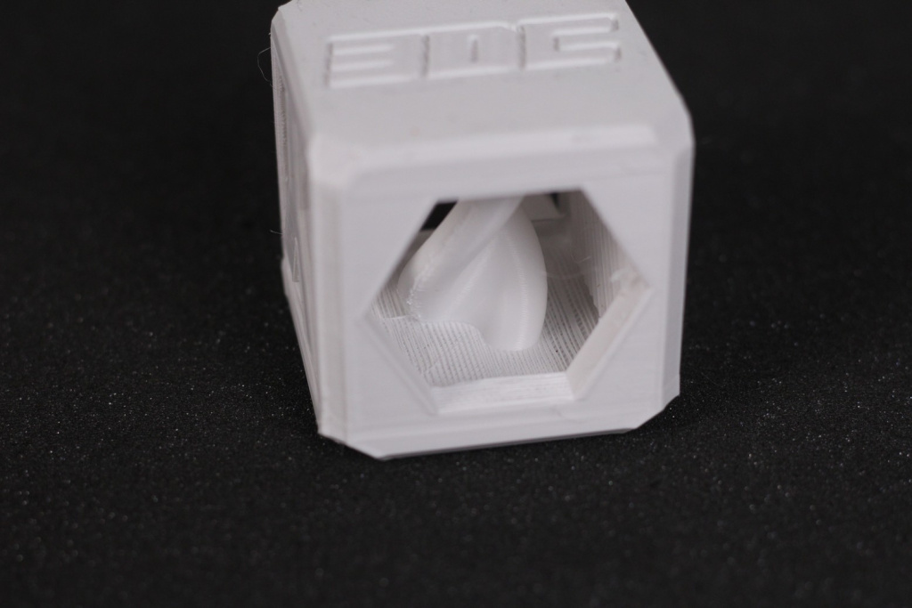 200-Helix-Test-Cube-printed-in-PETG-6.jpg 200-Helix-Test-Cube-printed-in-PETG-6.jpg