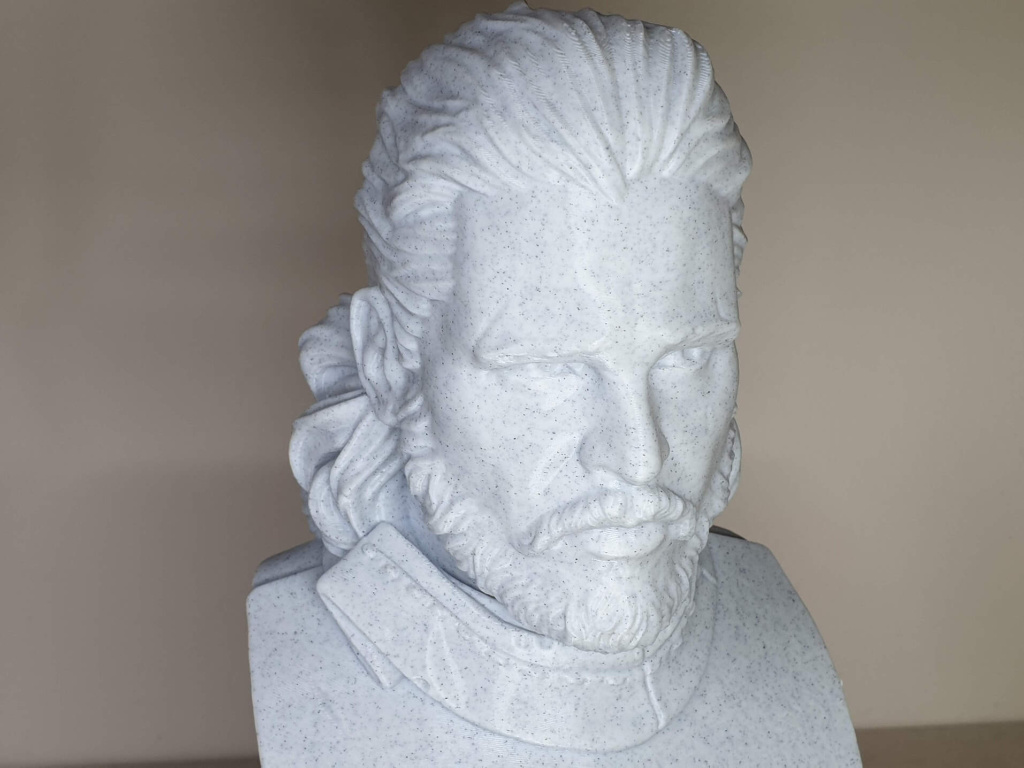 Eastman-Bust-6.jpg Eastman-Bust-6.jpg