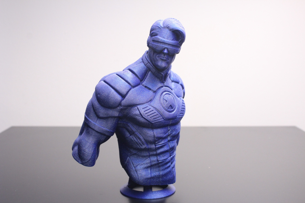 Cyclops-printed-with-Glint-filament-Bad-Lighting.jpg Cyclops-printed-with-Glint-filament-Bad-Lighting.jpg