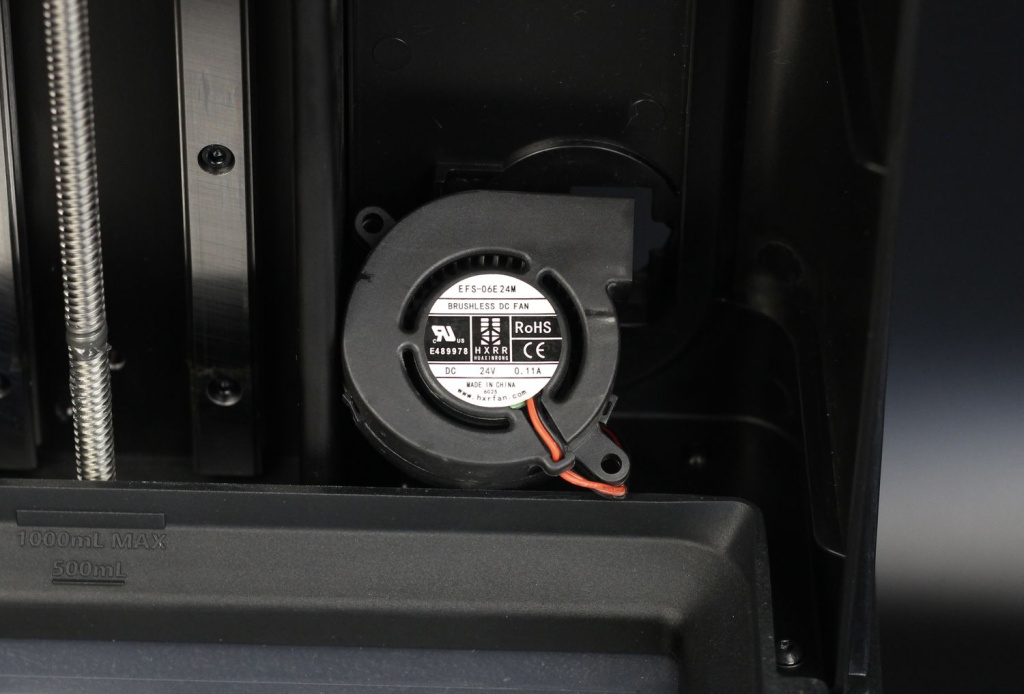 Halot-Mage-Pro-carbon-filter-fan.jpg Halot-Mage-Pro-carbon-filter-fan.jpg