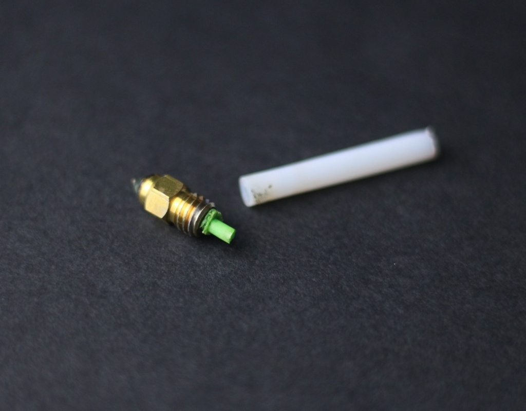 CR-200B-nozzle-clog-1.jpg CR-200B-nozzle-clog-1.jpg