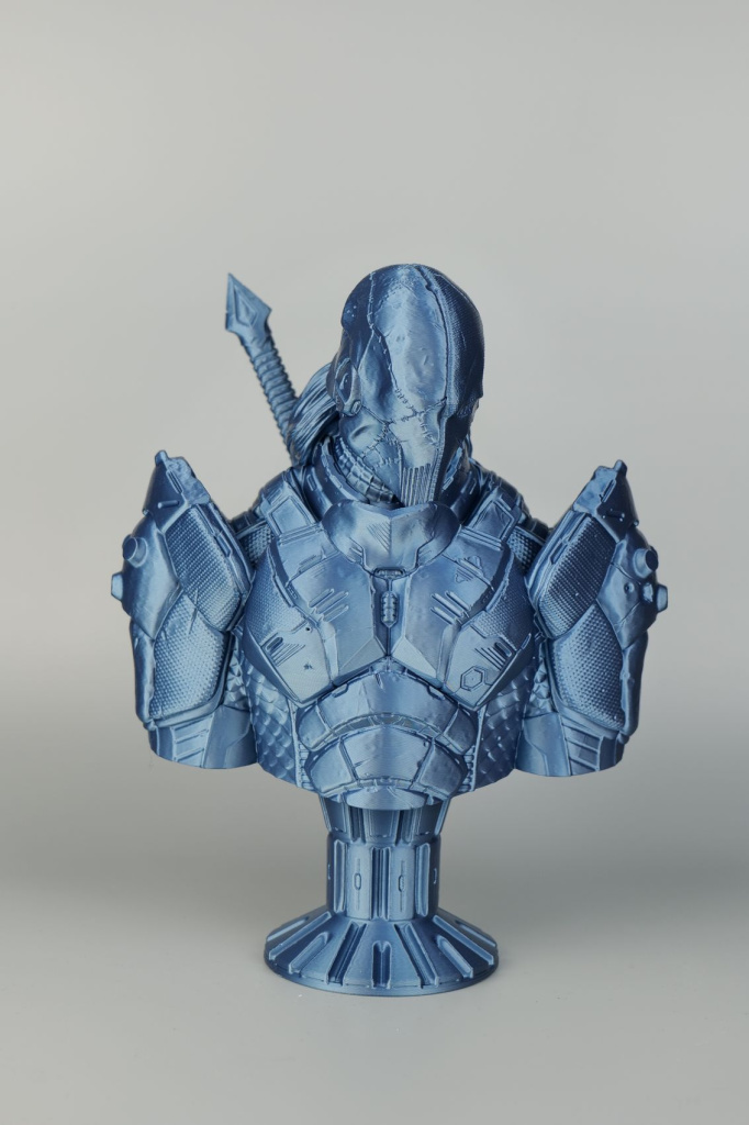 Deathstroke-Bust-PLA-print-on-Bambu-Lab-A1-Mini1.jpg Deathstroke-Bust-PLA-print-on-Bambu-Lab-A1-Mini1.jpg